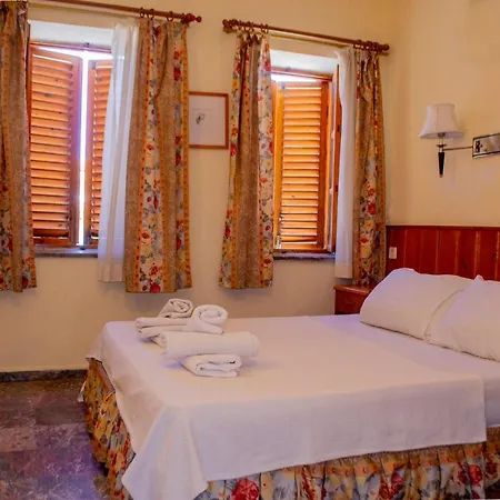 Begonville Guest house Side
