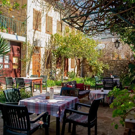 Begonville Guest house Side